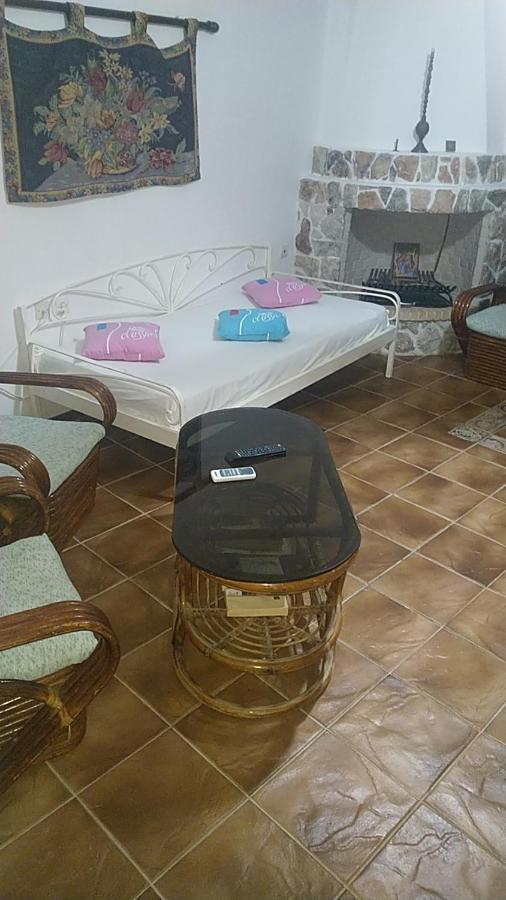 Το Πετρινο Vila Agia Marina Mikrolimanou Exterior foto