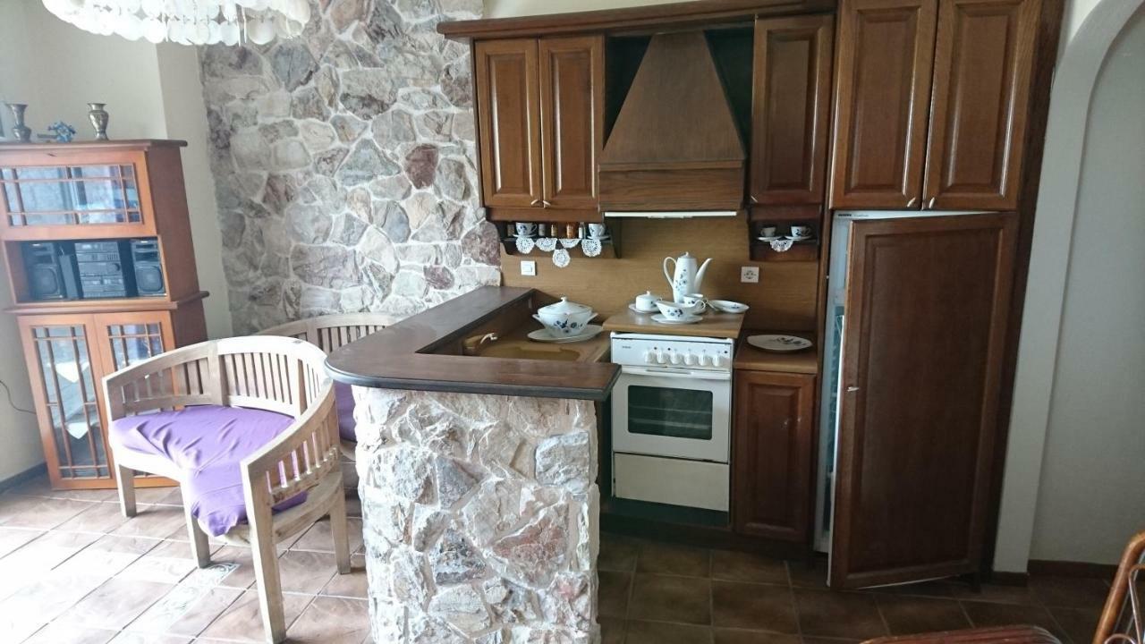 Το Πετρινο Vila Agia Marina Mikrolimanou Exterior foto