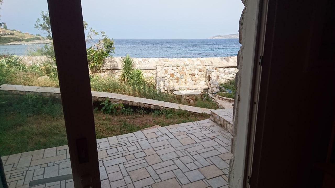Το Πετρινο Vila Agia Marina Mikrolimanou Exterior foto